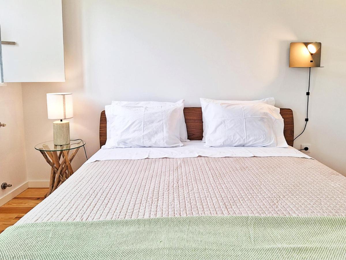 Tilias House Apartment โกวิลา ภายนอก รูปภาพ